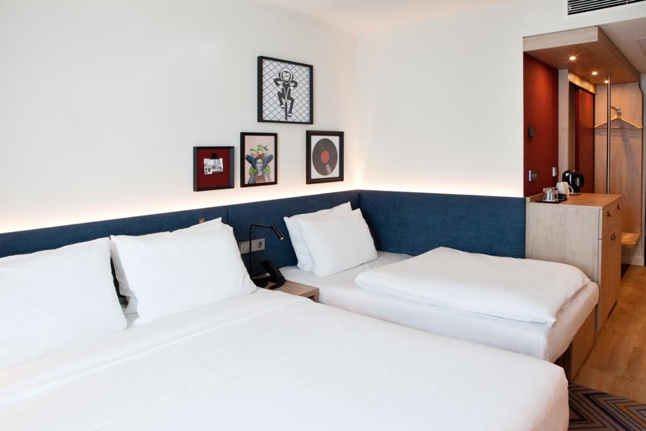 Hampton By Hilton Regensburg Hotel Ngoại thất bức ảnh