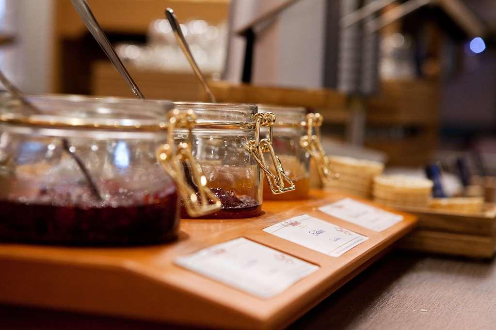 Hampton By Hilton Regensburg Hotel Ngoại thất bức ảnh