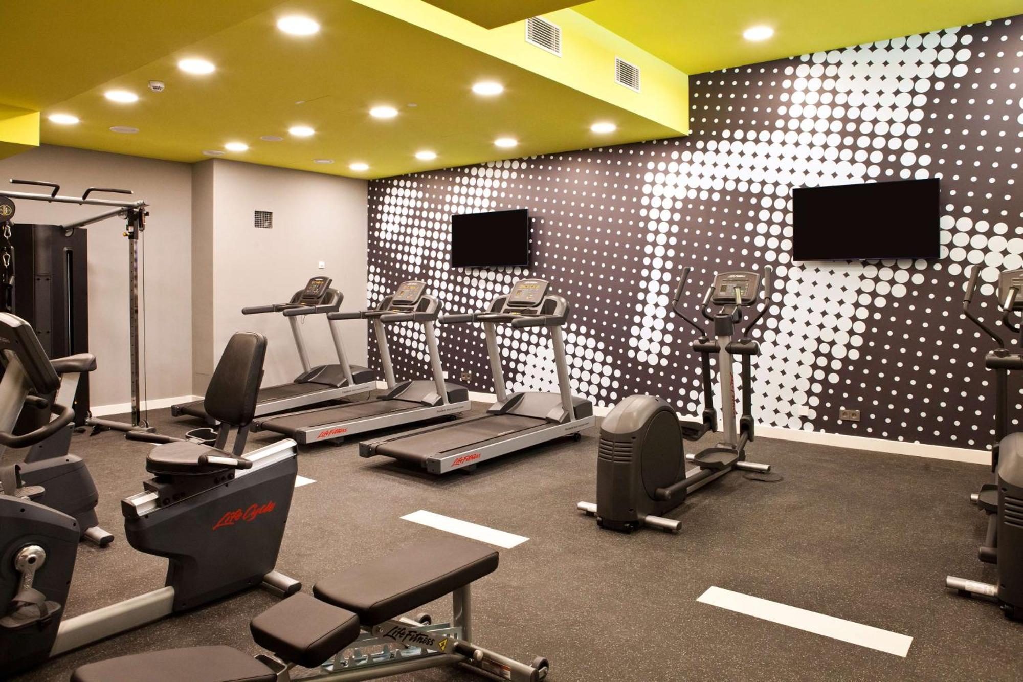 Hampton By Hilton Regensburg Hotel Ngoại thất bức ảnh