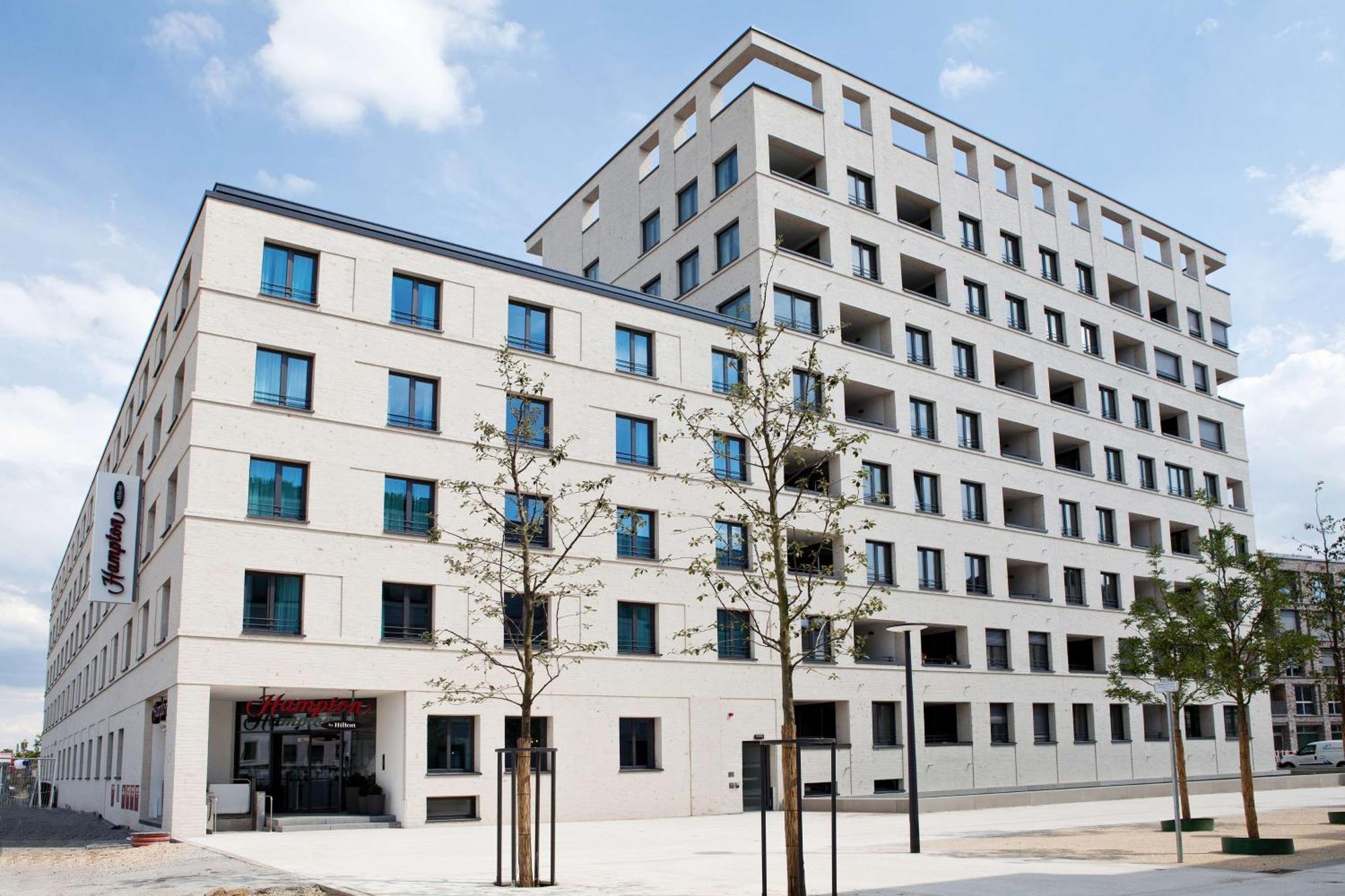 Hampton By Hilton Regensburg Hotel Ngoại thất bức ảnh