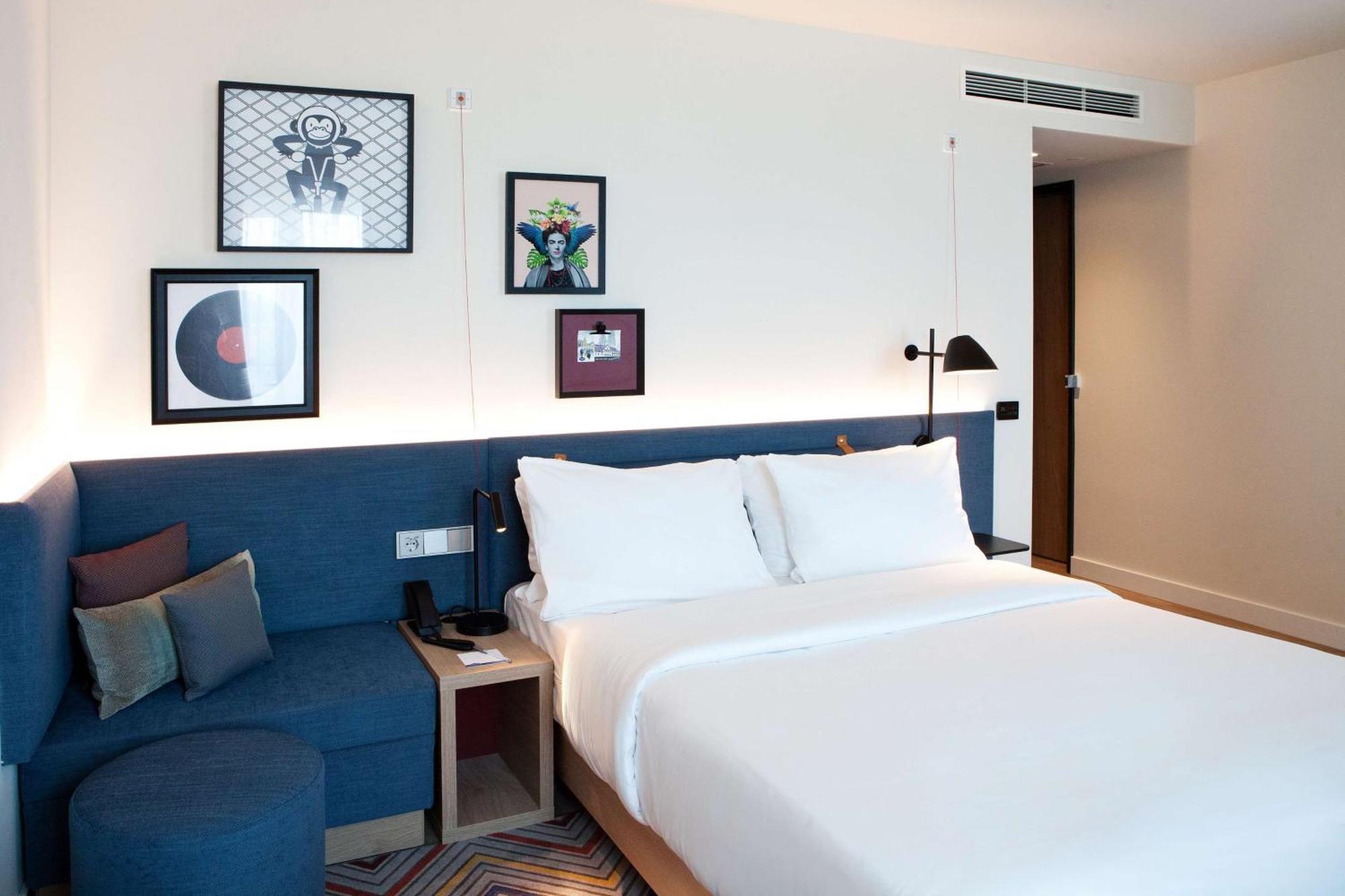 Hampton By Hilton Regensburg Hotel Ngoại thất bức ảnh