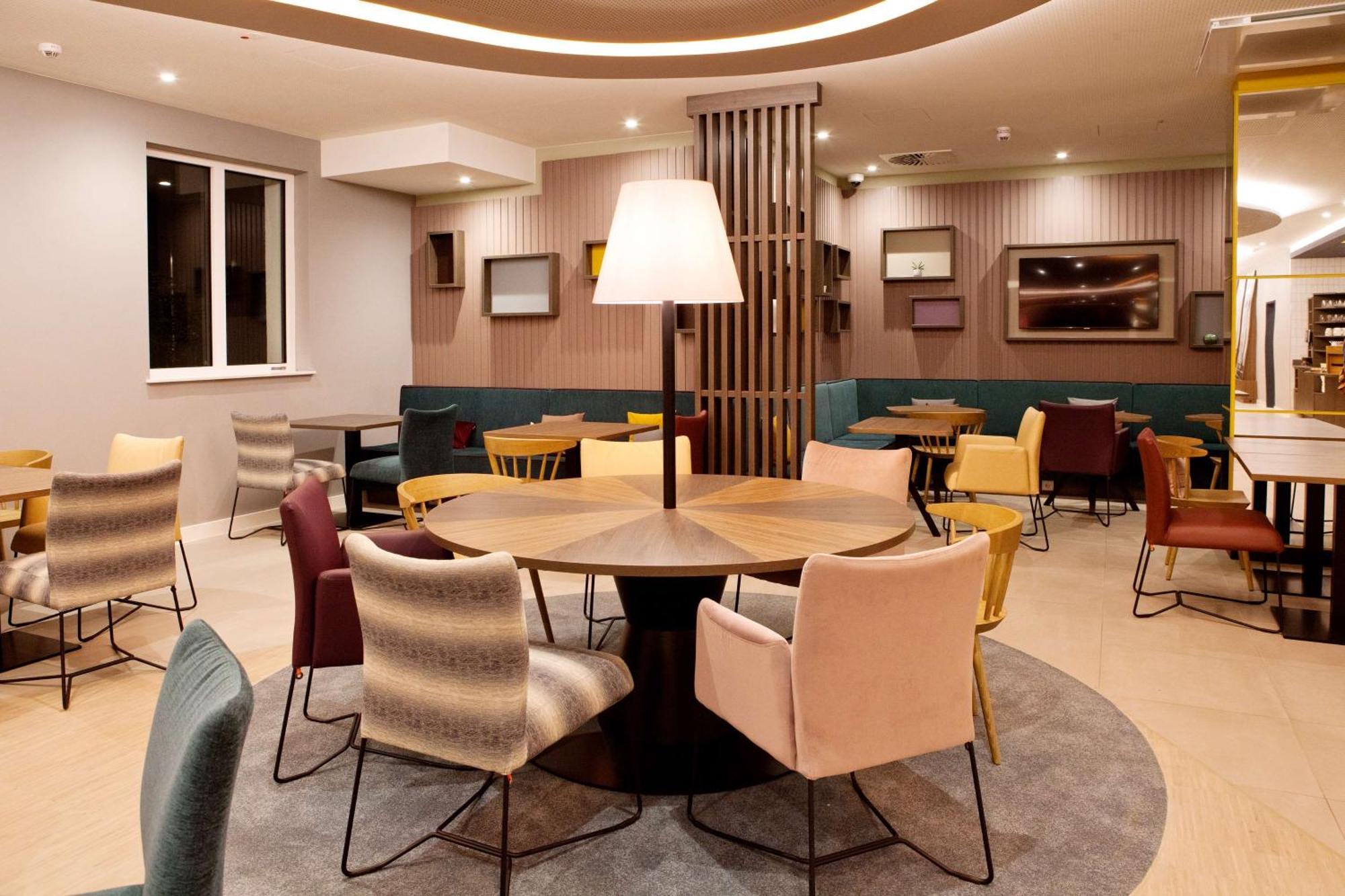 Hampton By Hilton Regensburg Hotel Ngoại thất bức ảnh