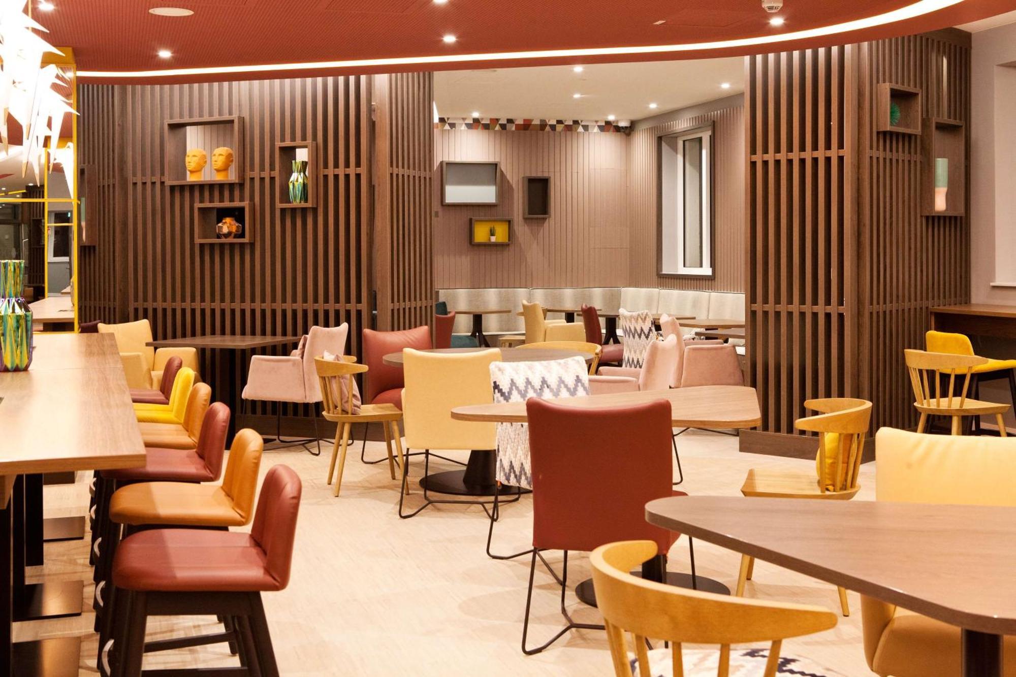 Hampton By Hilton Regensburg Hotel Ngoại thất bức ảnh
