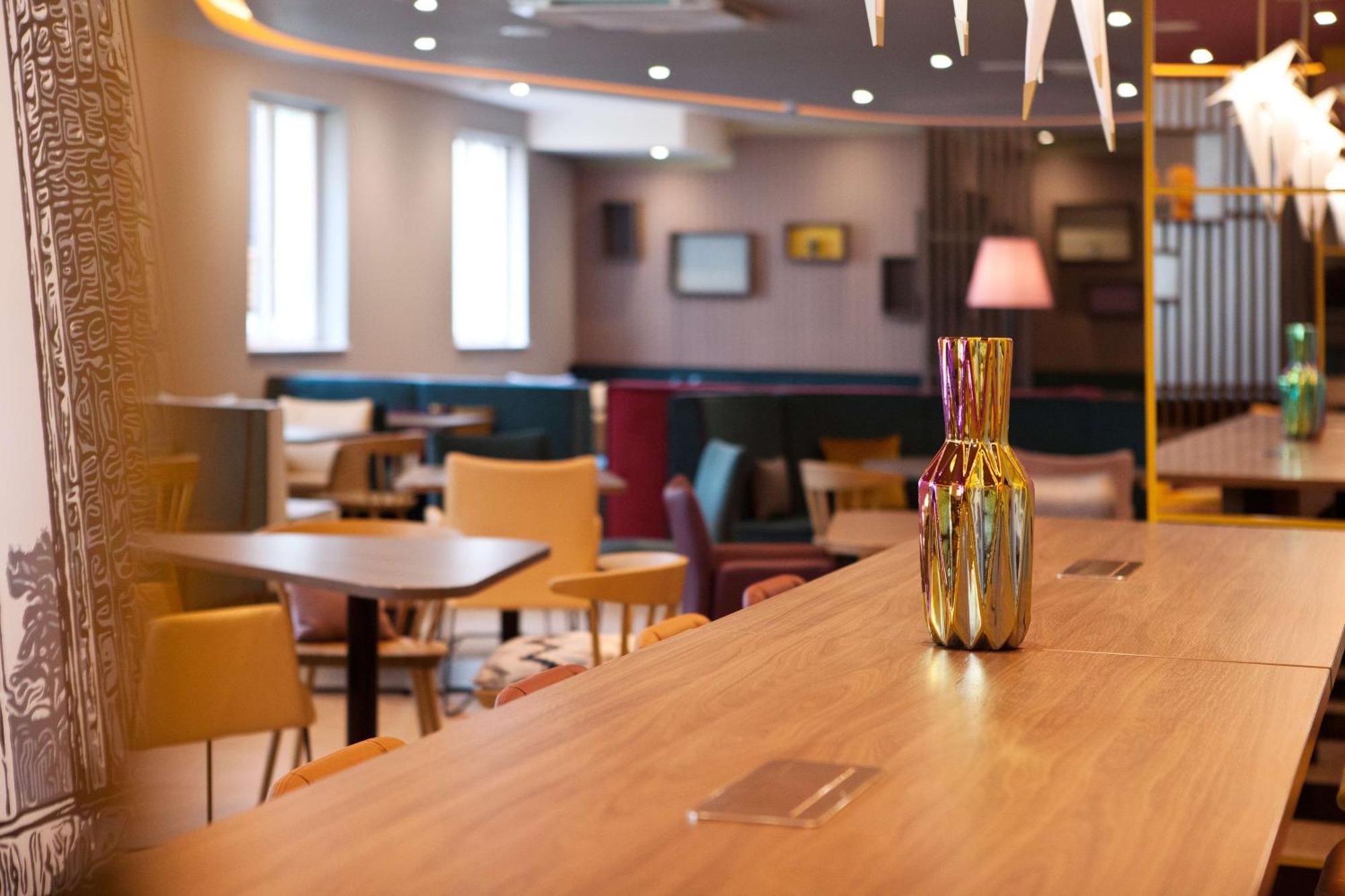 Hampton By Hilton Regensburg Hotel Ngoại thất bức ảnh