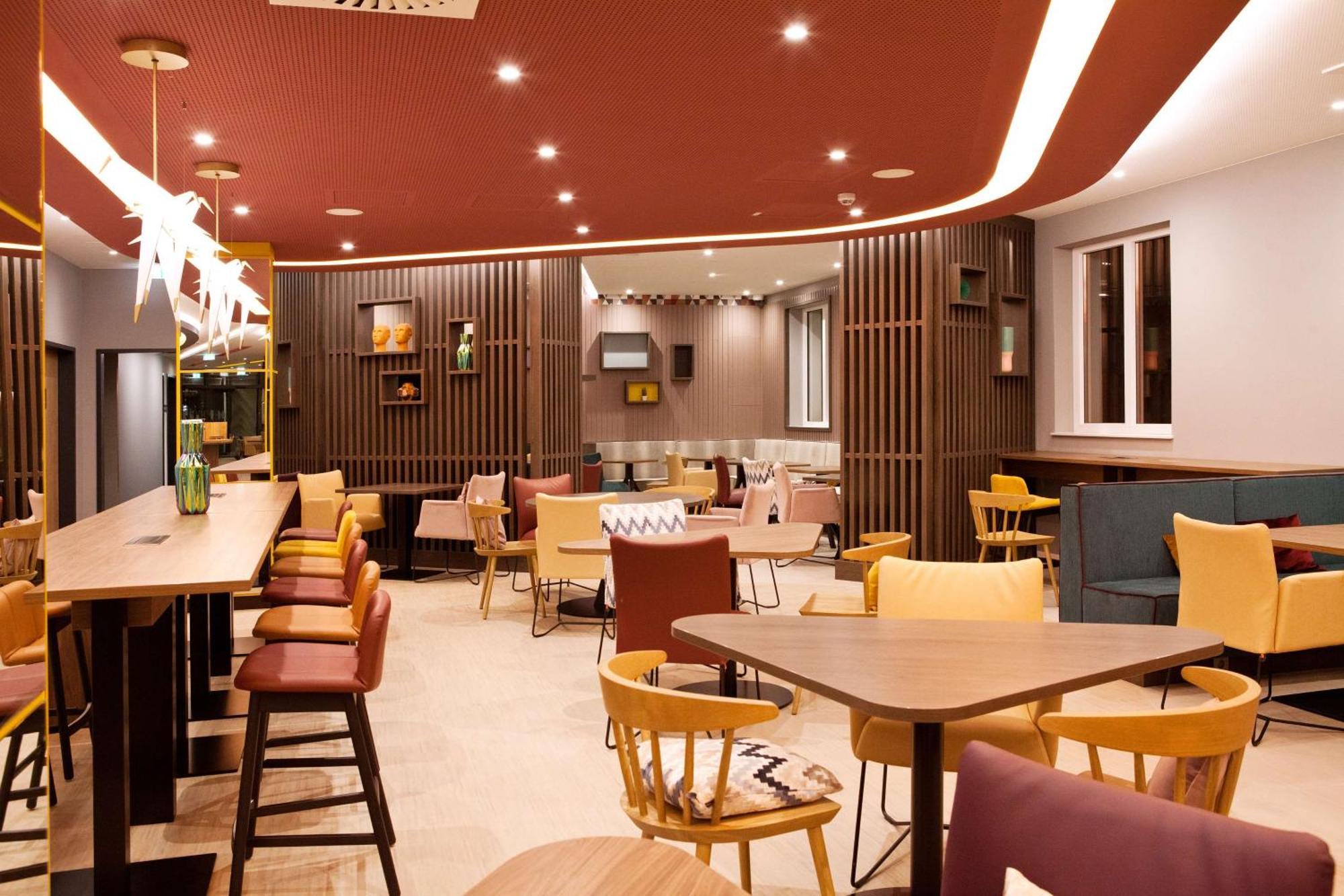 Hampton By Hilton Regensburg Hotel Ngoại thất bức ảnh