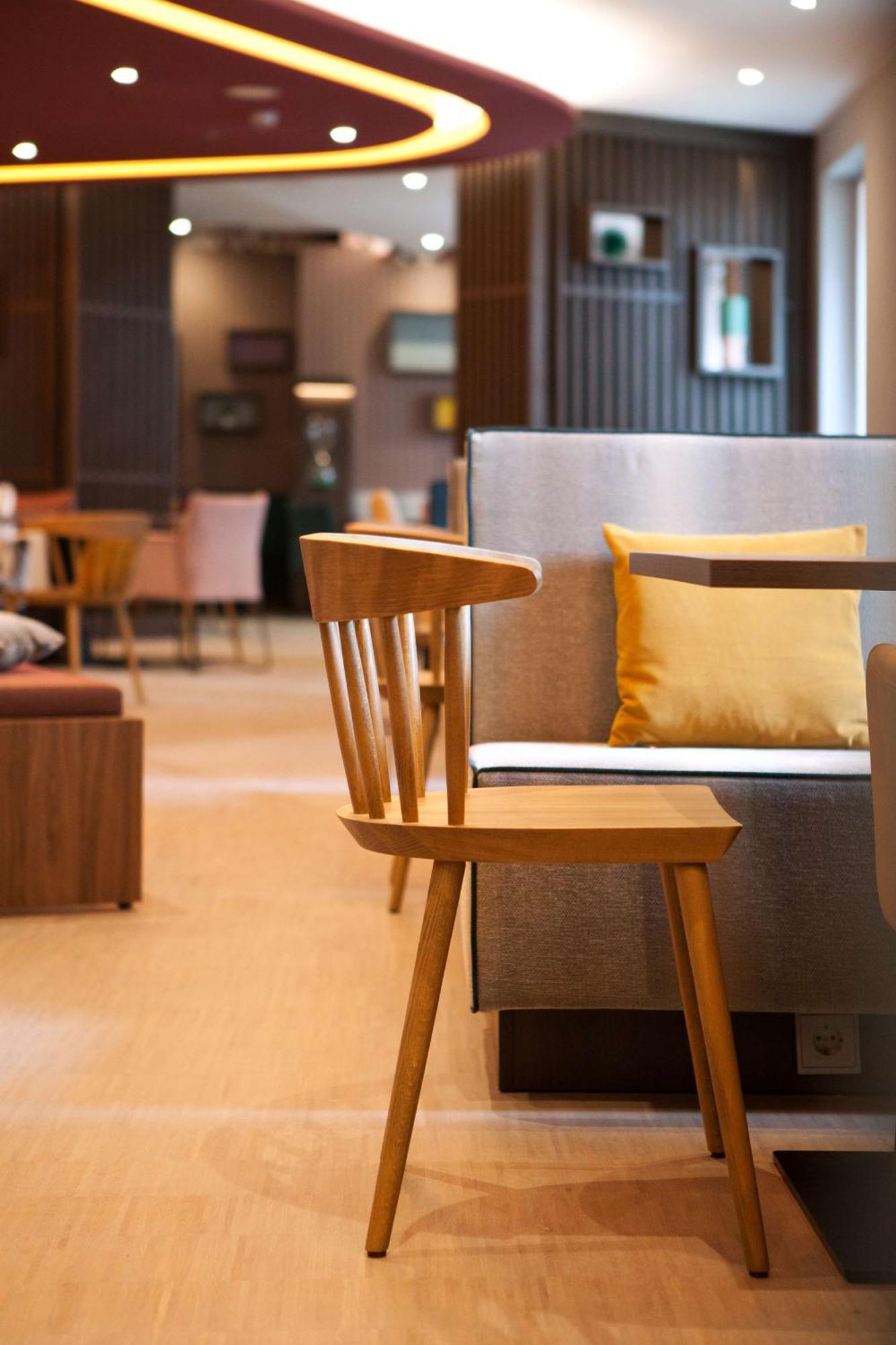 Hampton By Hilton Regensburg Hotel Ngoại thất bức ảnh