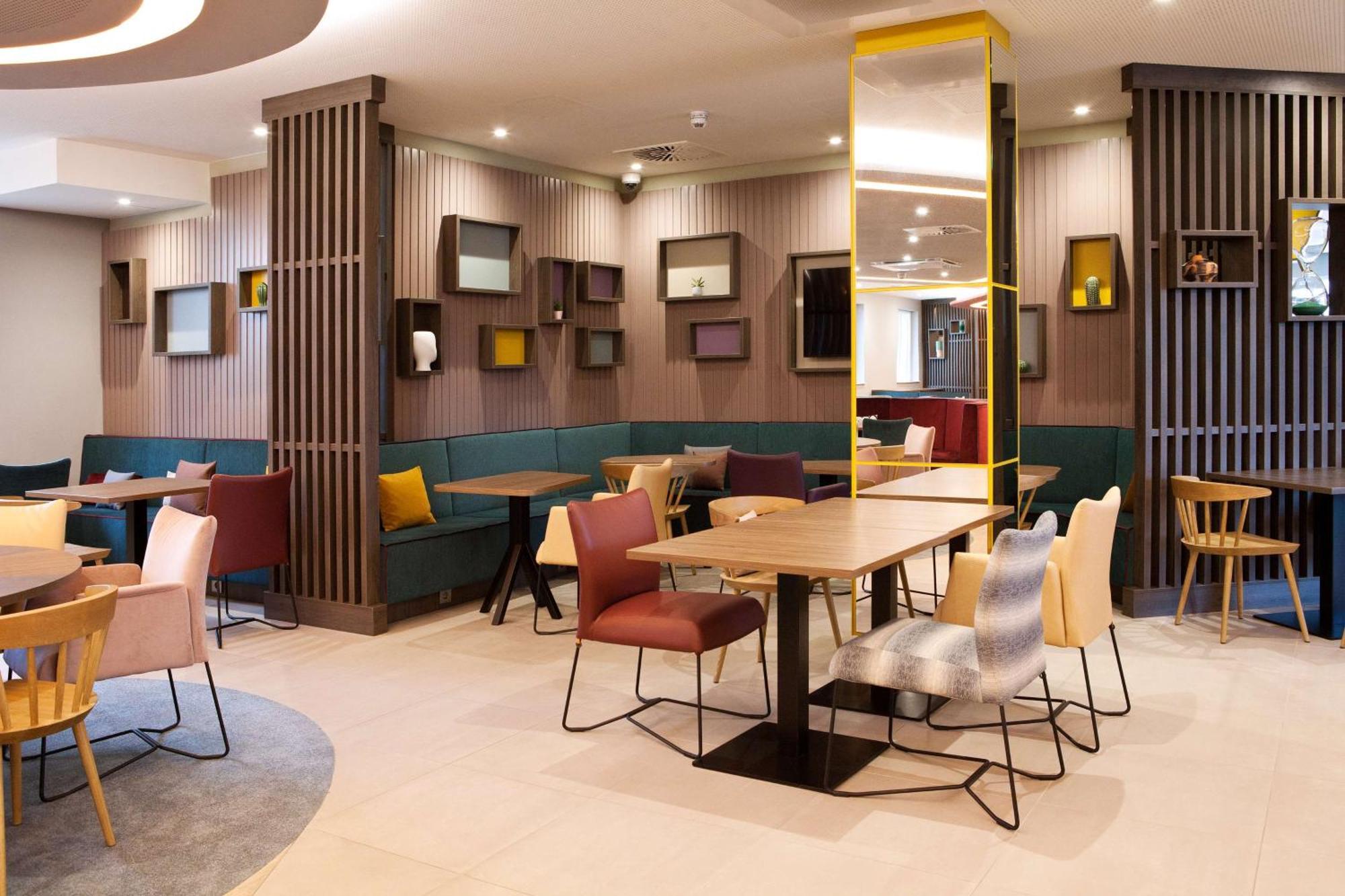 Hampton By Hilton Regensburg Hotel Ngoại thất bức ảnh