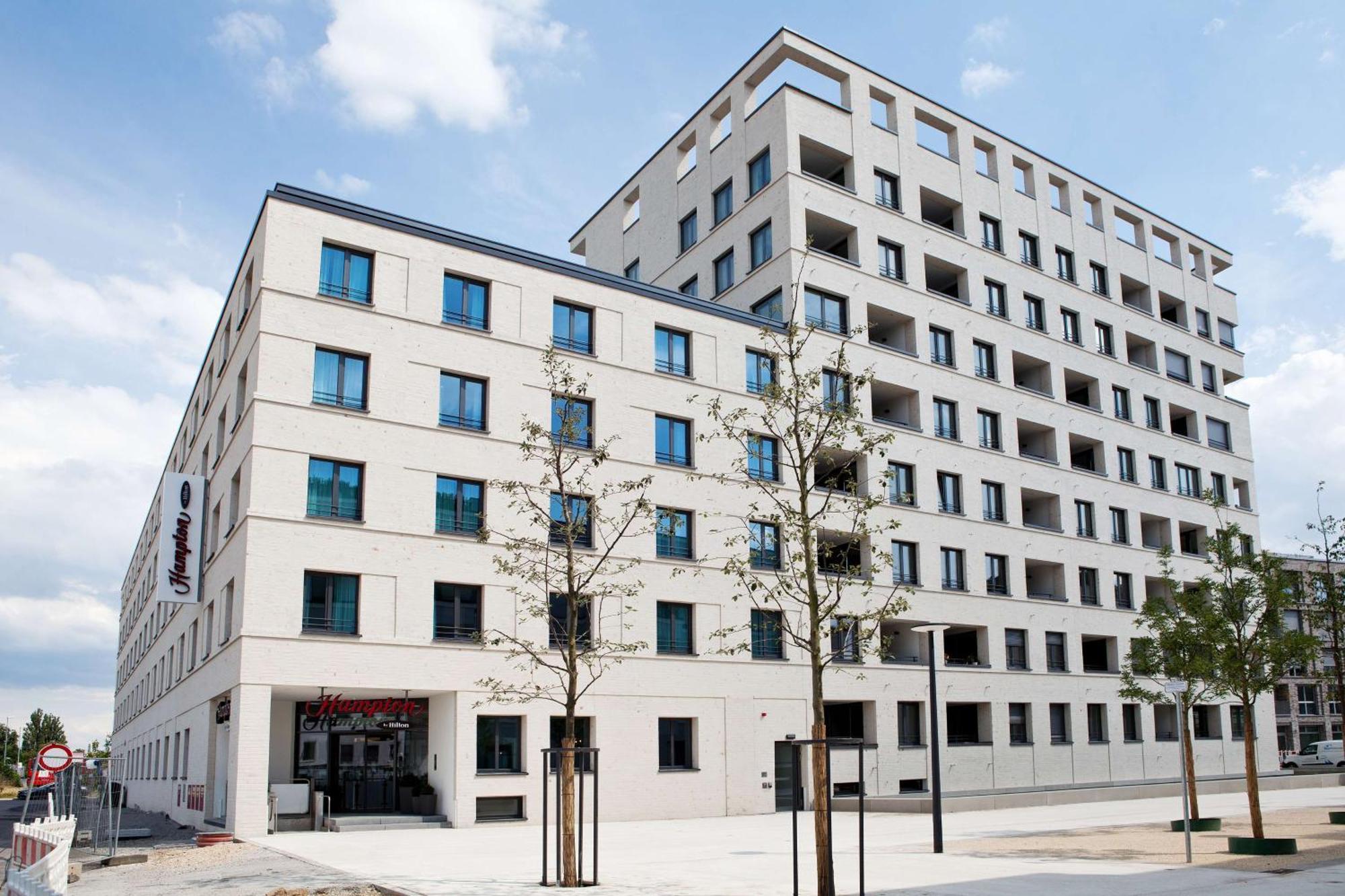 Hampton By Hilton Regensburg Hotel Ngoại thất bức ảnh